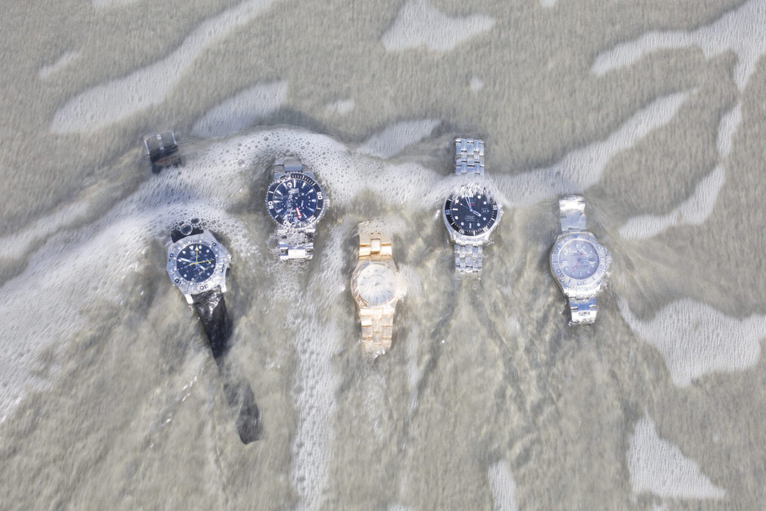 Anova Chicago: Dive vs. Field Watches – A Legacy of Precision and Durability